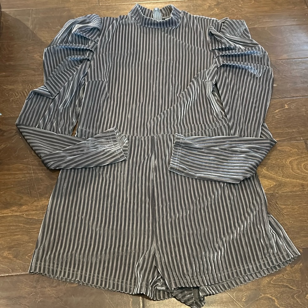 Shein size large taupe striped hug neck long sleeve romper